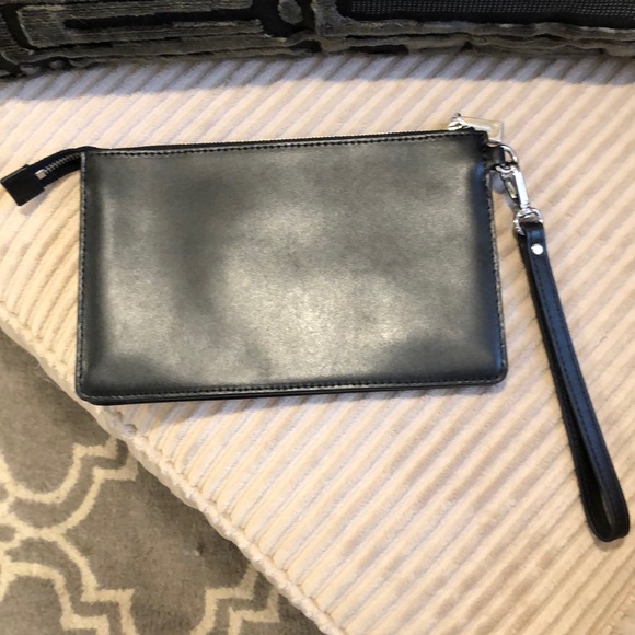 ❤️New Michael Kors New York City skyline clutch